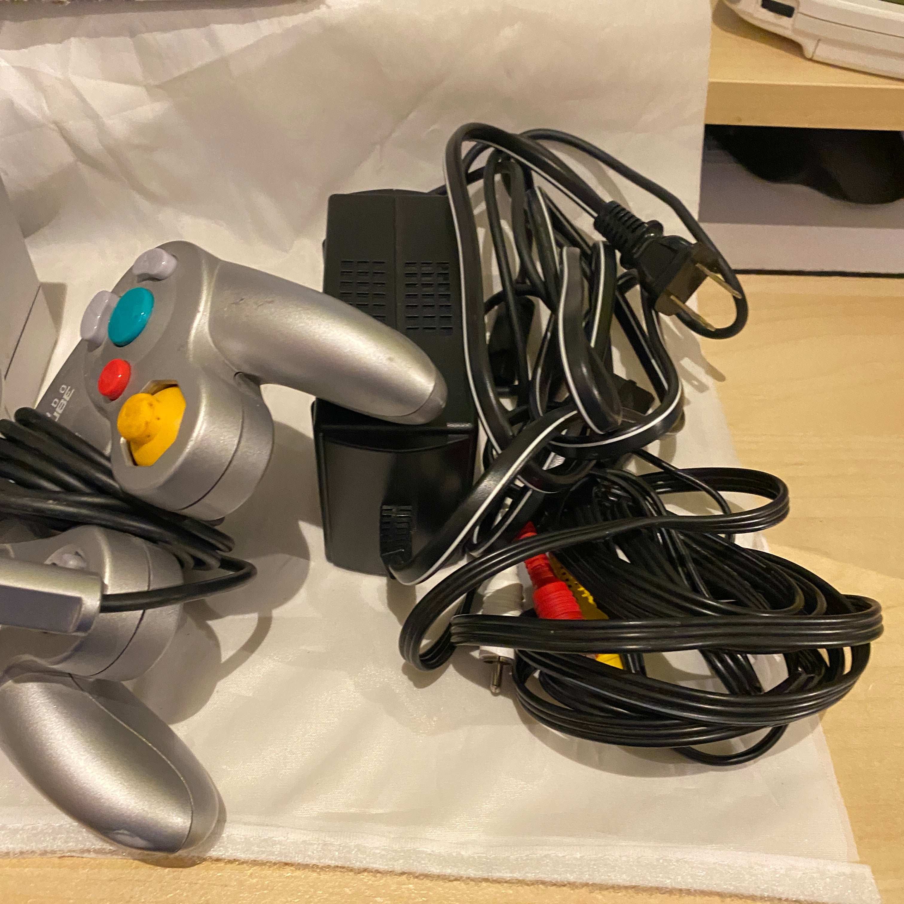 Buy Ntsc Platinum GameCube console boxed (north American) -@ 8BitBeyond Buy Ntsc Platinum GameCube console boxed (north American) -@ 8BitBeyond